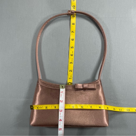 ADORABLE Claire's Y2K Bow Detail Satin-like Occasion Handbag - Picture 13 of 17